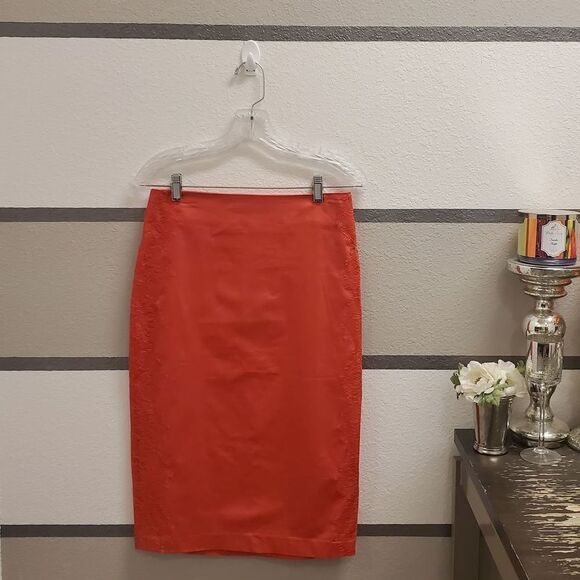 NY&Co.-Coral Lace Accent Pencil Skirt Sz 2 - Picture 1 of 4